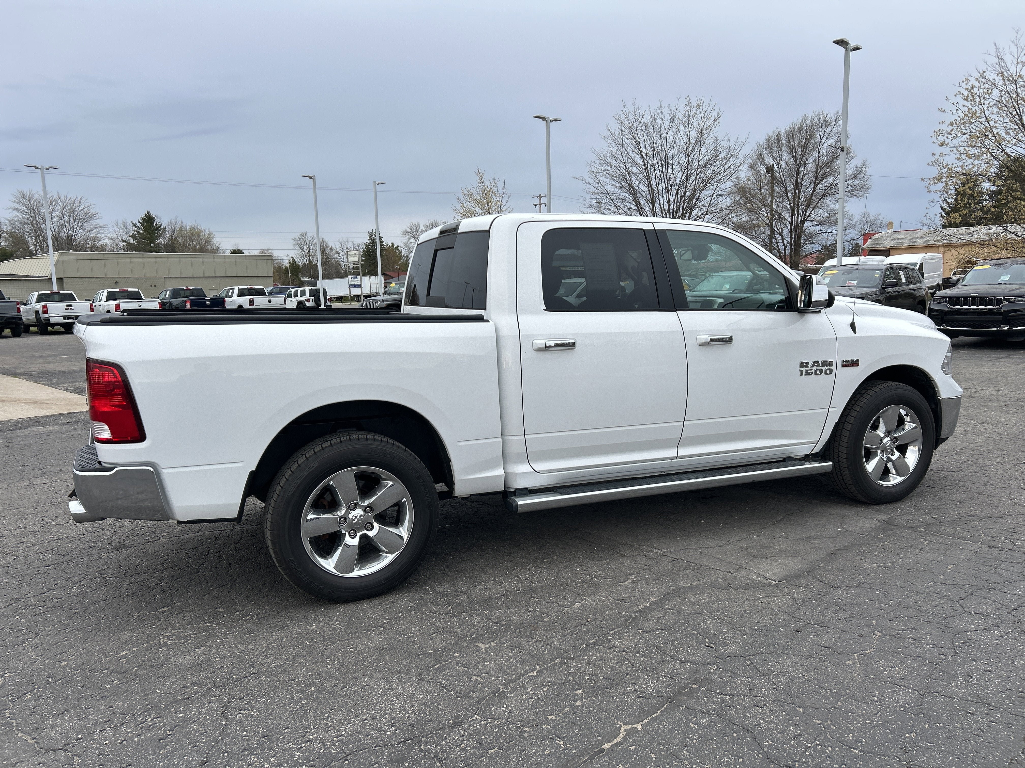 2017 RAM 1500 SLT