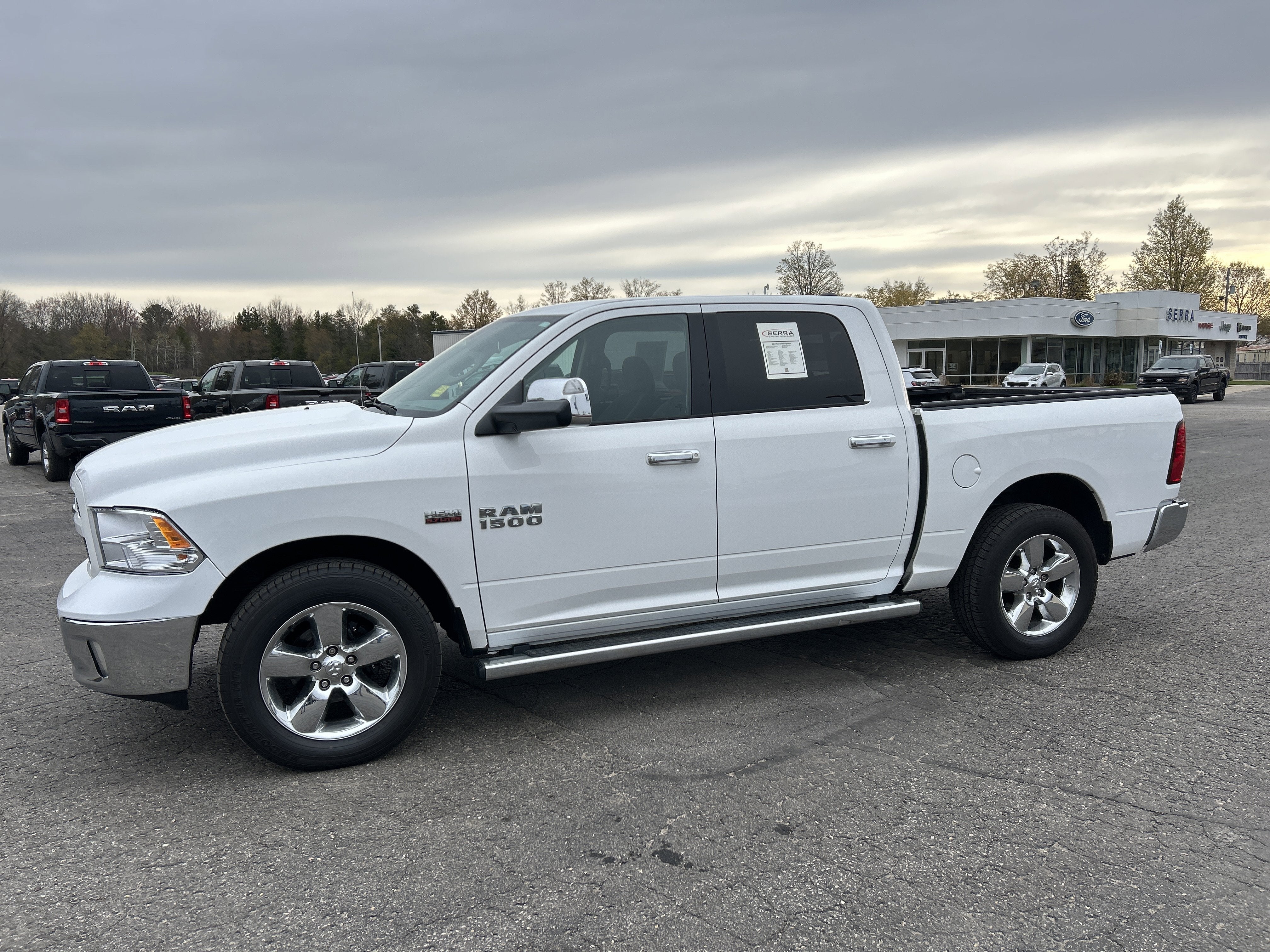 2017 RAM 1500 SLT