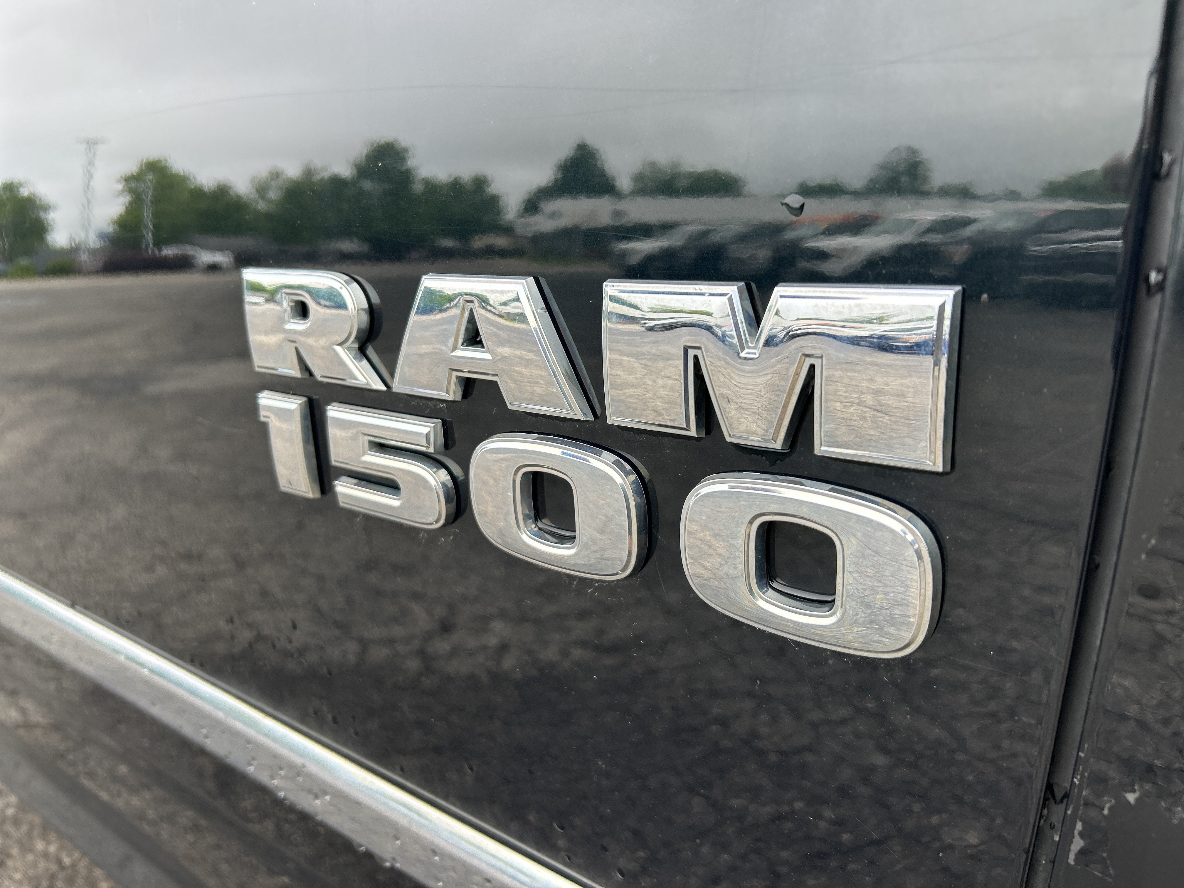 2017 RAM 1500 SLT