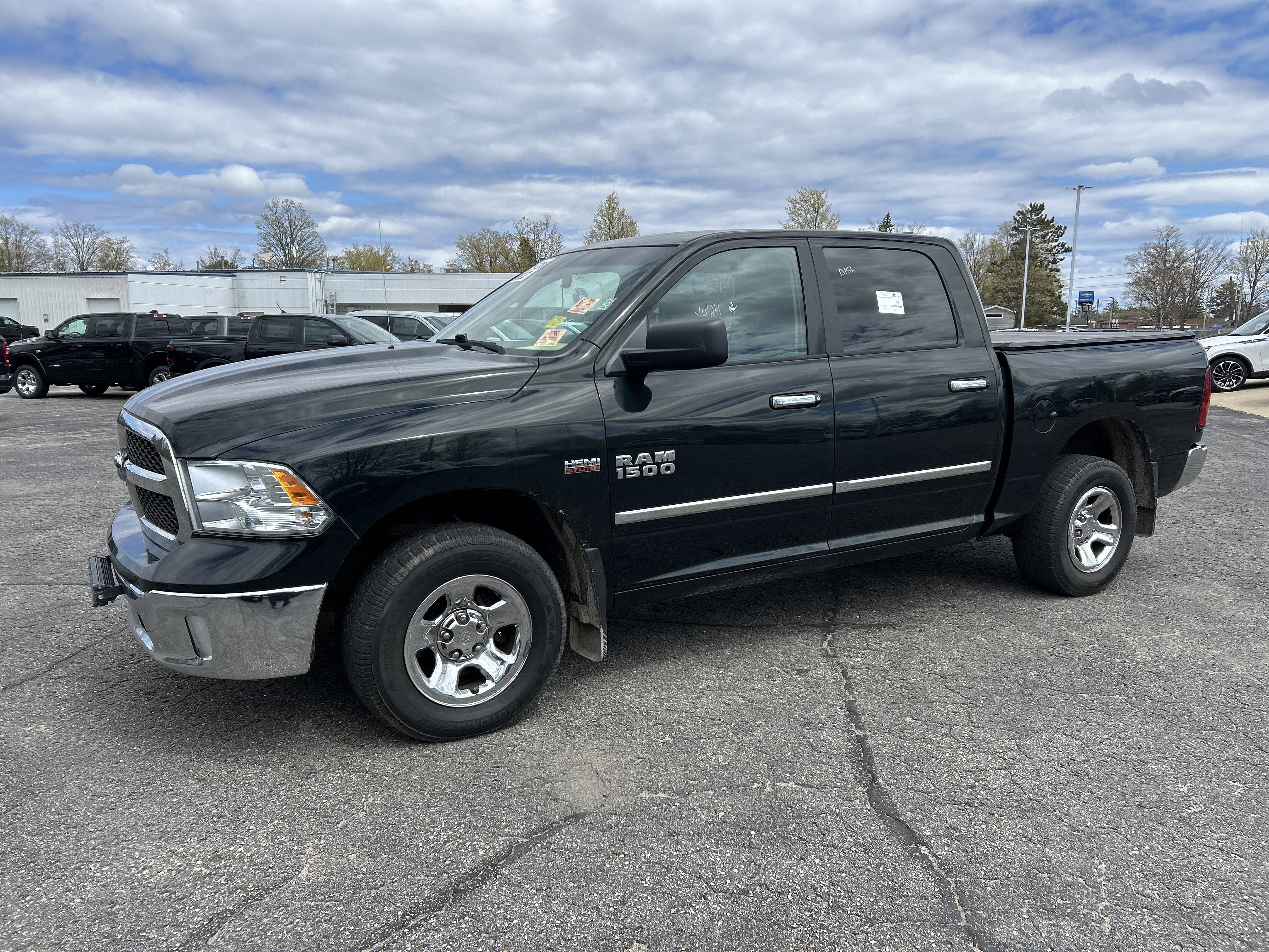 2017 RAM 1500 SLT