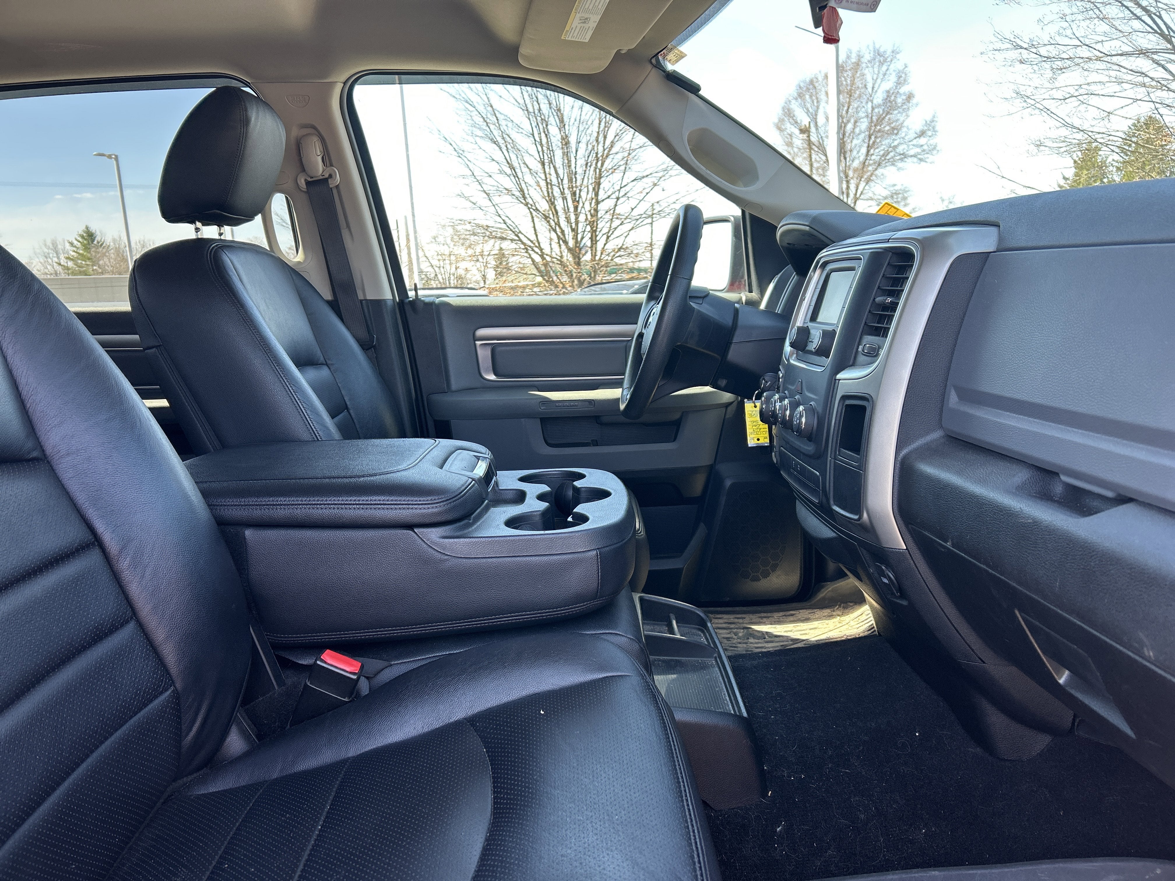 2019 RAM 1500 Classic SLT Crew Cab 4x4 6'4' Box