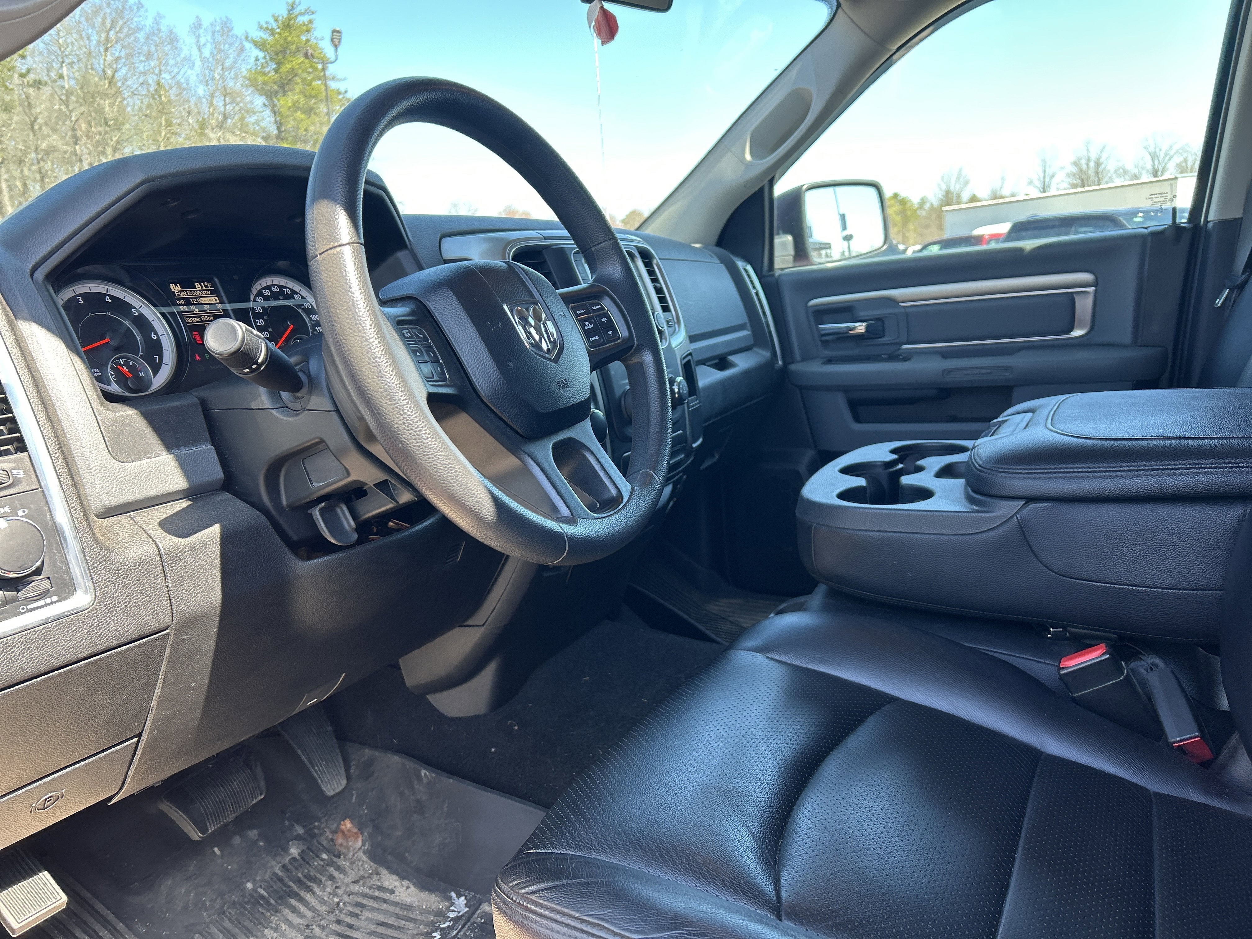2019 RAM 1500 Classic SLT Crew Cab 4x4 6'4' Box