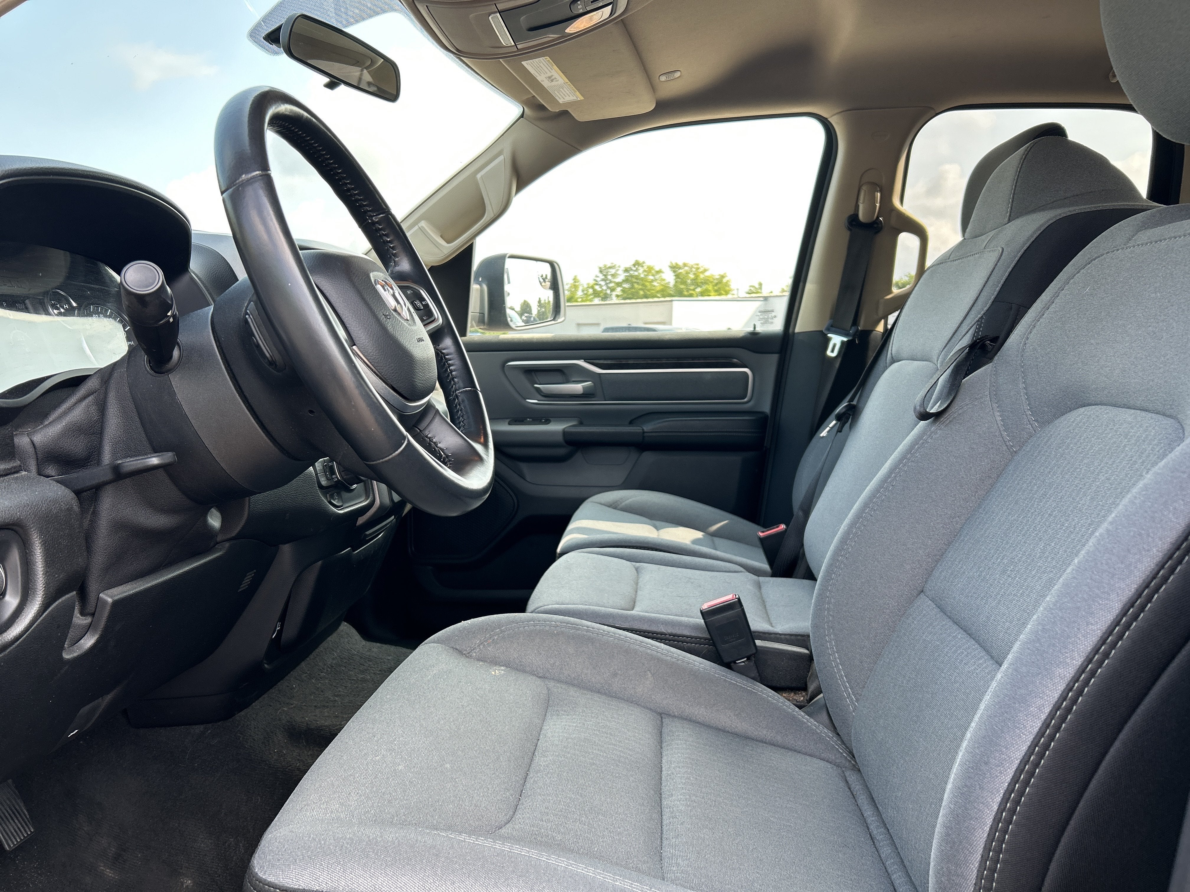2019 RAM 1500 Big Horn/Lone Star Quad Cab 4x4 6'4' Box
