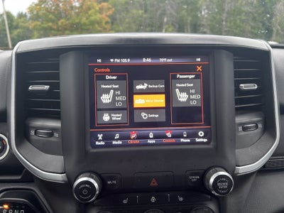 2020 RAM 1500 Big Horn Crew Cab 4x4 5'7' Box