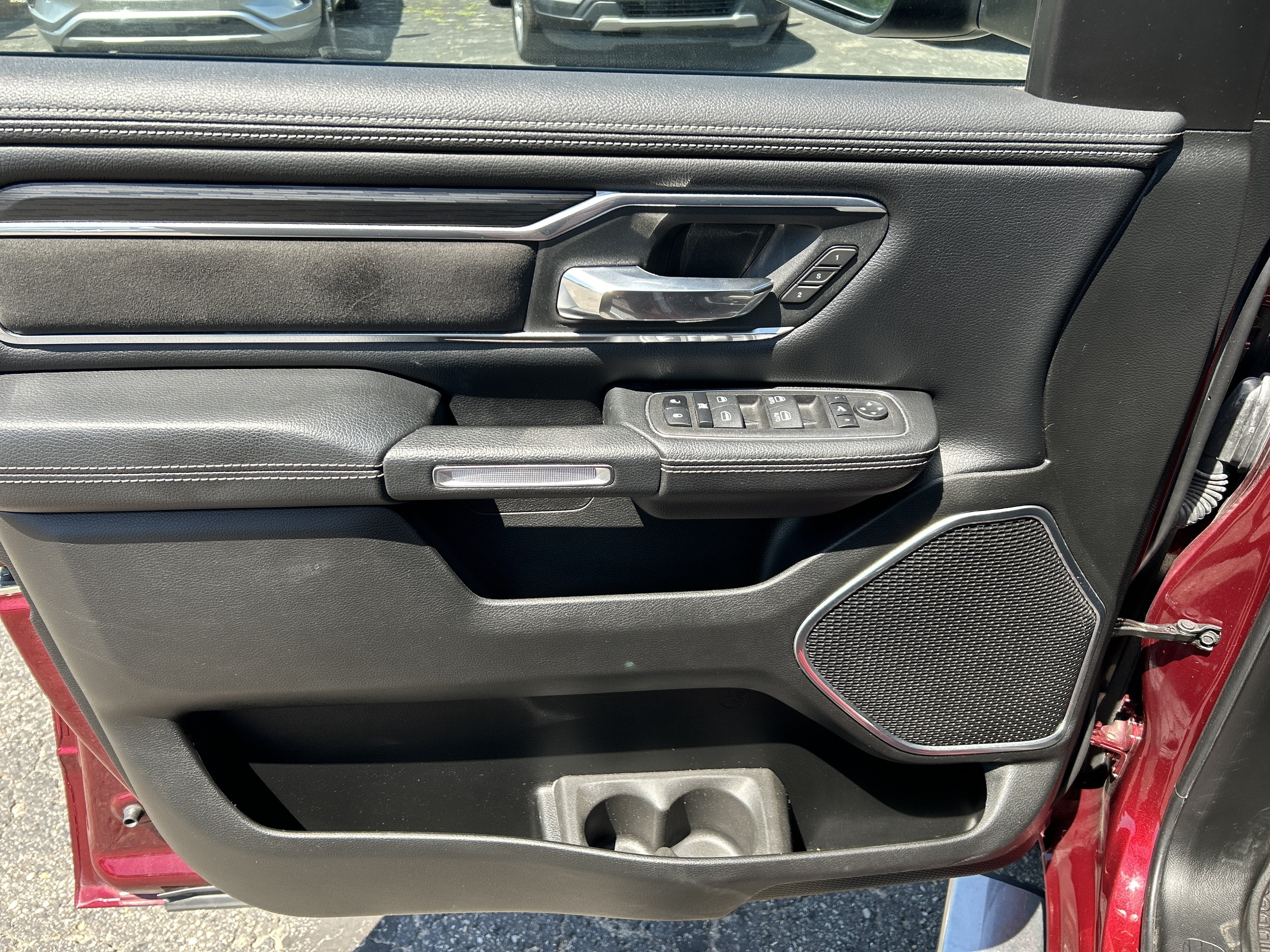2023 RAM 1500 Laramie Crew Cab 4x4 6'4' Box
