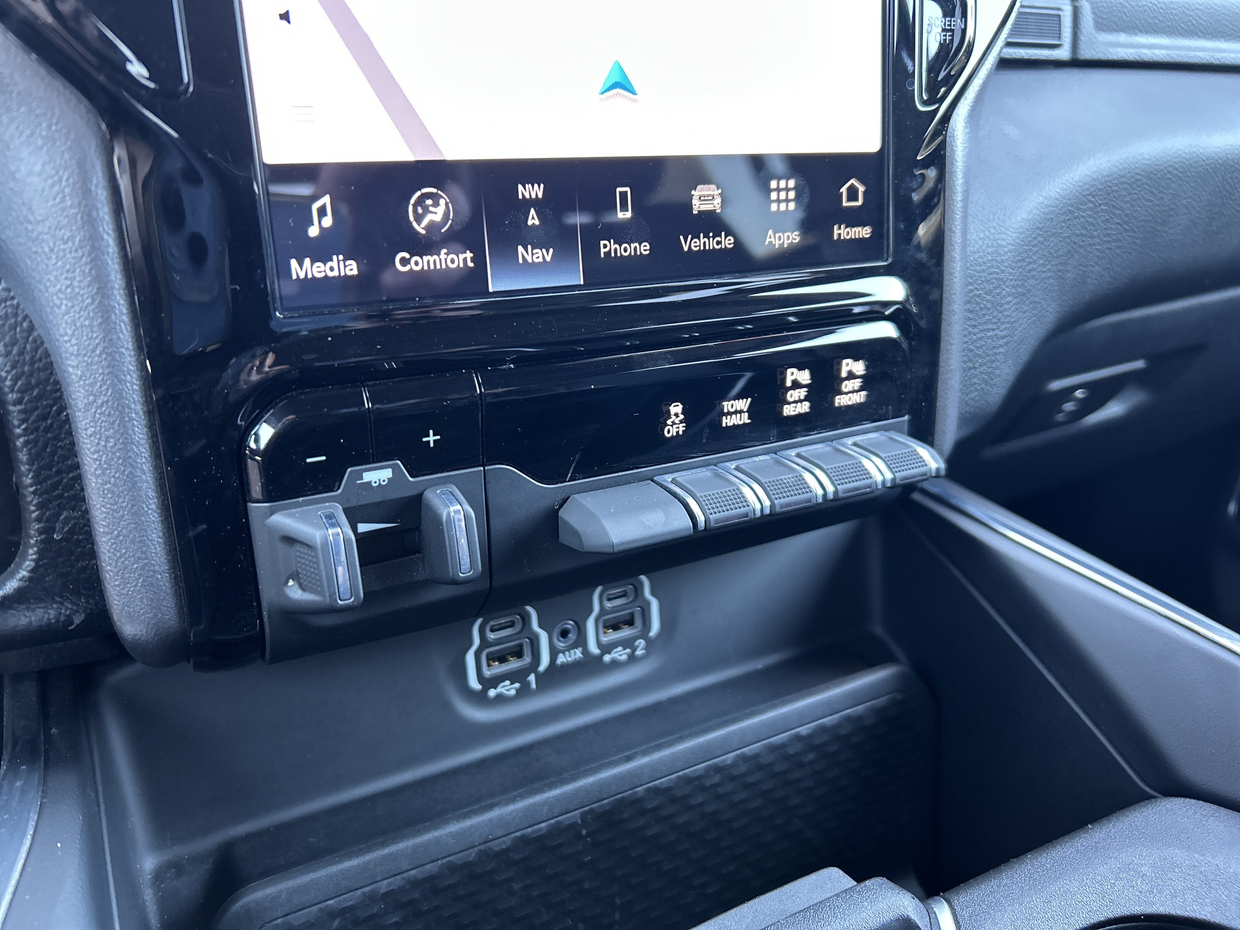 2023 RAM 1500 Laramie Crew Cab 4x4 6'4' Box