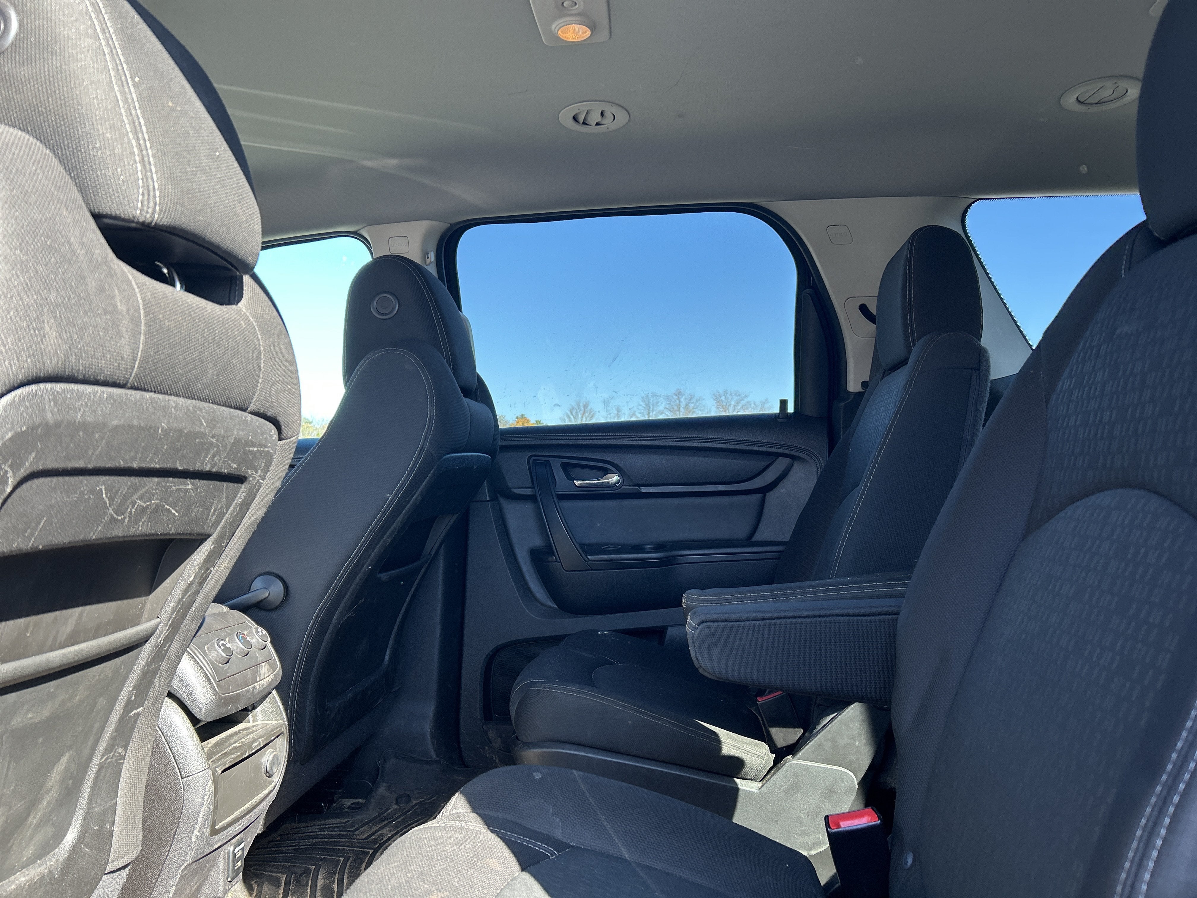 2016 GMC Acadia SLE-2
