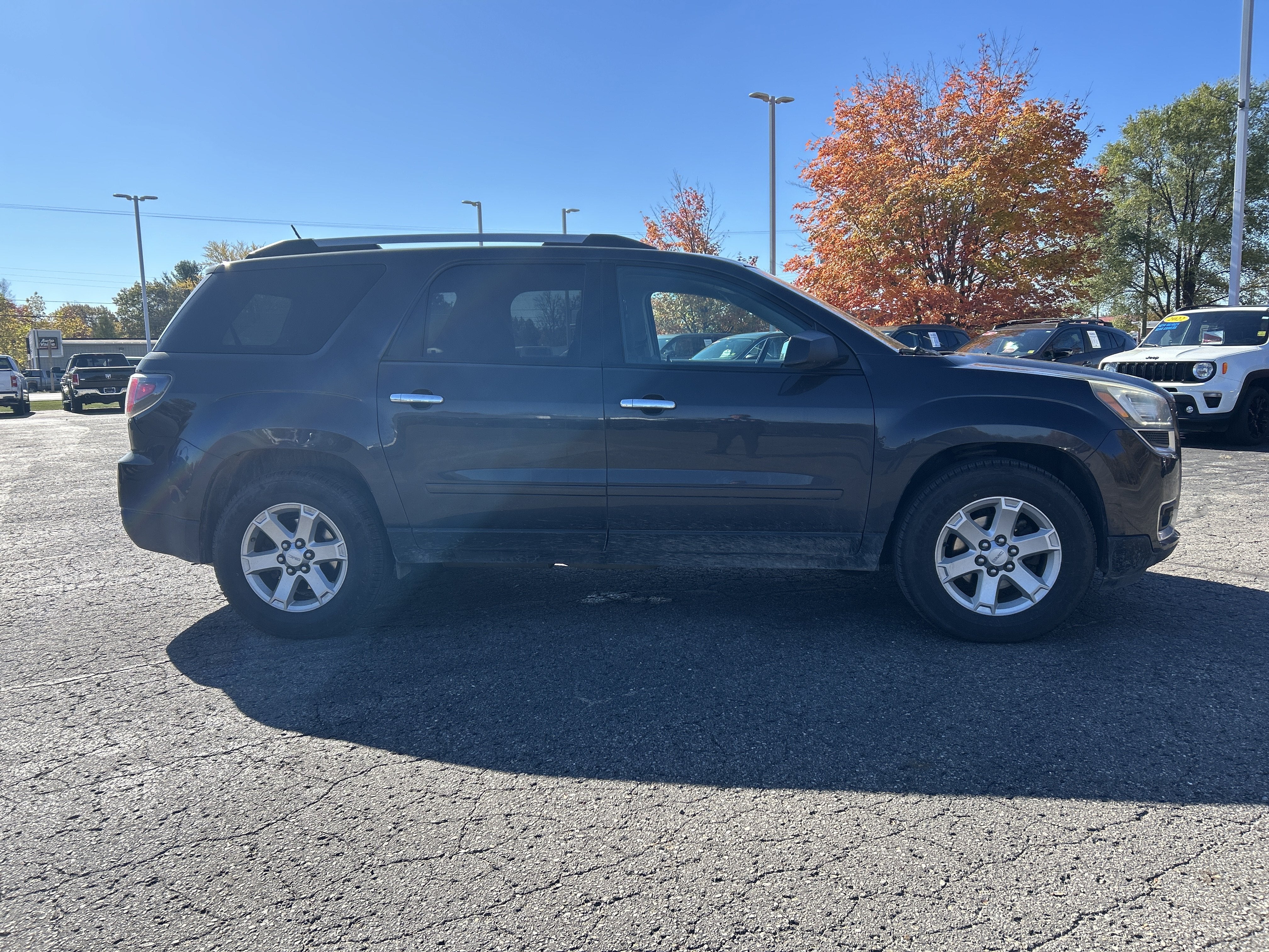 2016 GMC Acadia SLE-2