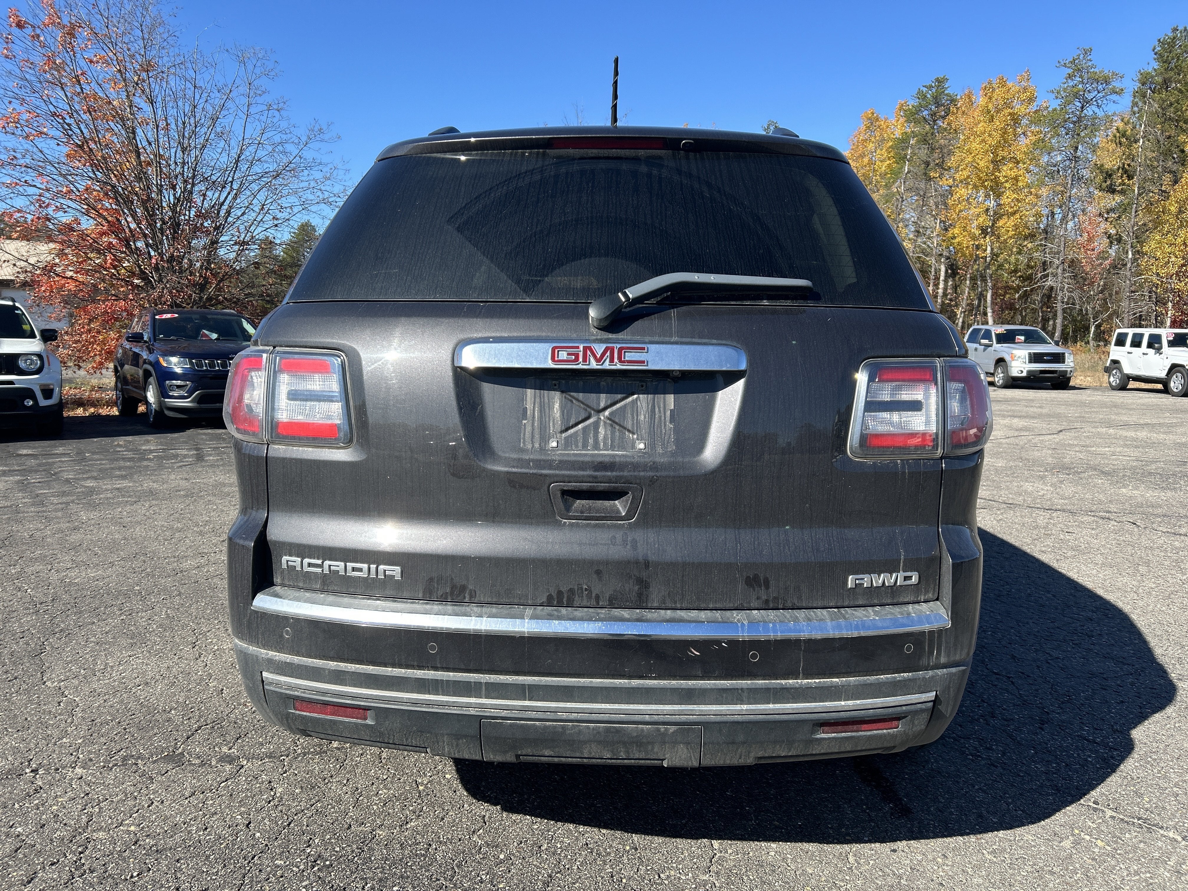 2016 GMC Acadia SLE-2