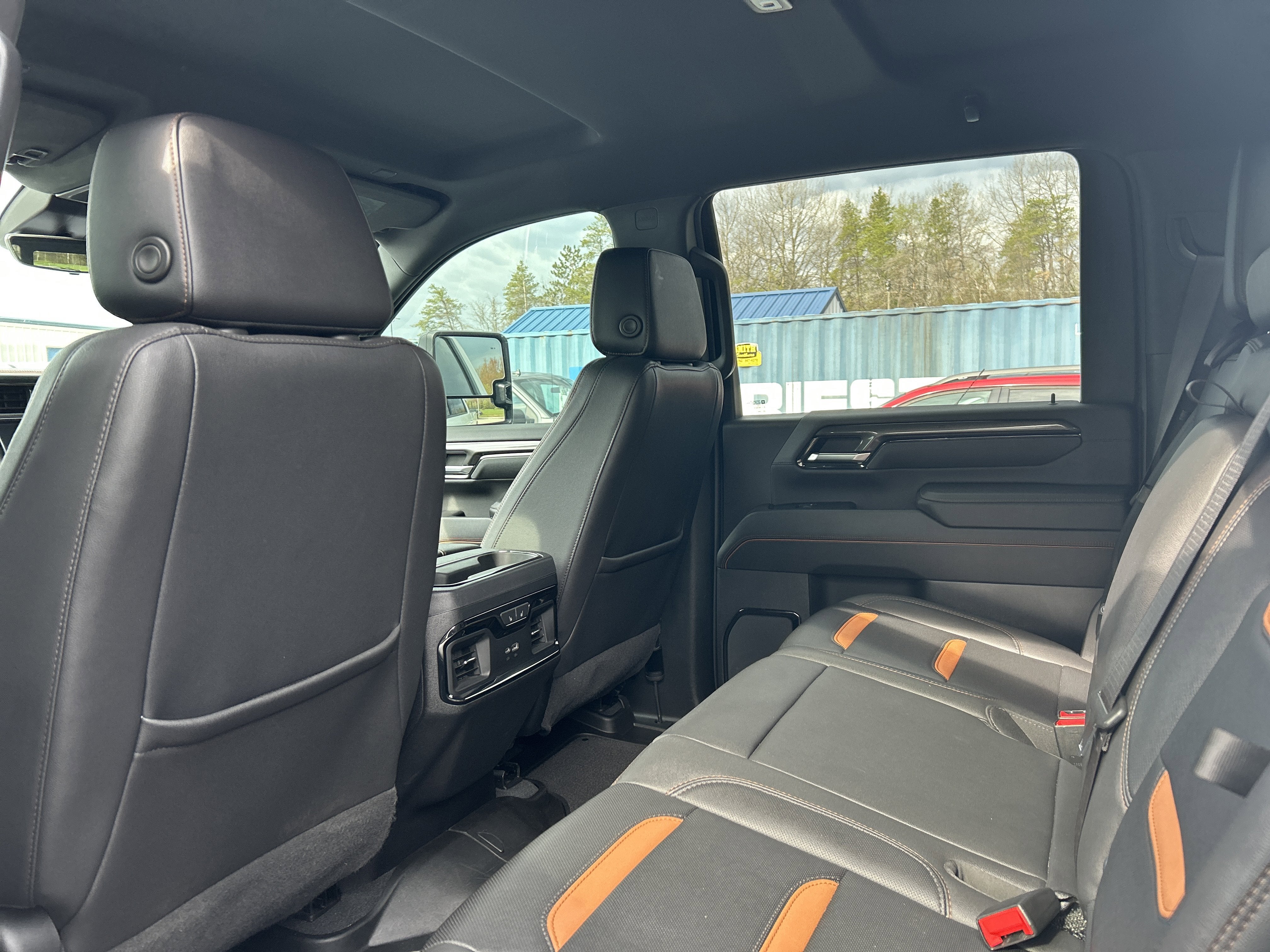 2024 GMC Sierra 2500HD 4WD Crew Cab Standard Bed AT4