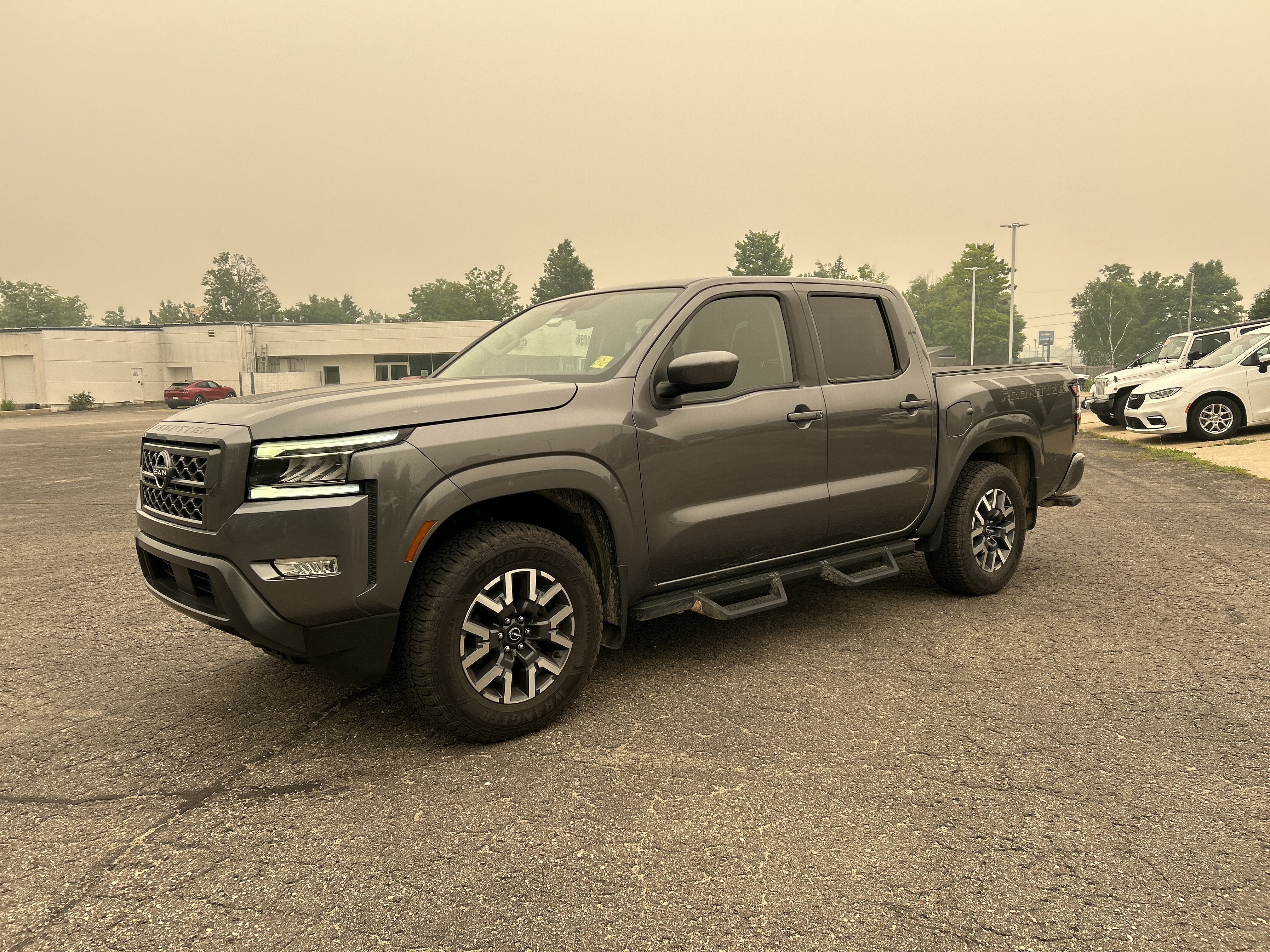 2023 Nissan Frontier Crew Cab SV 4x4