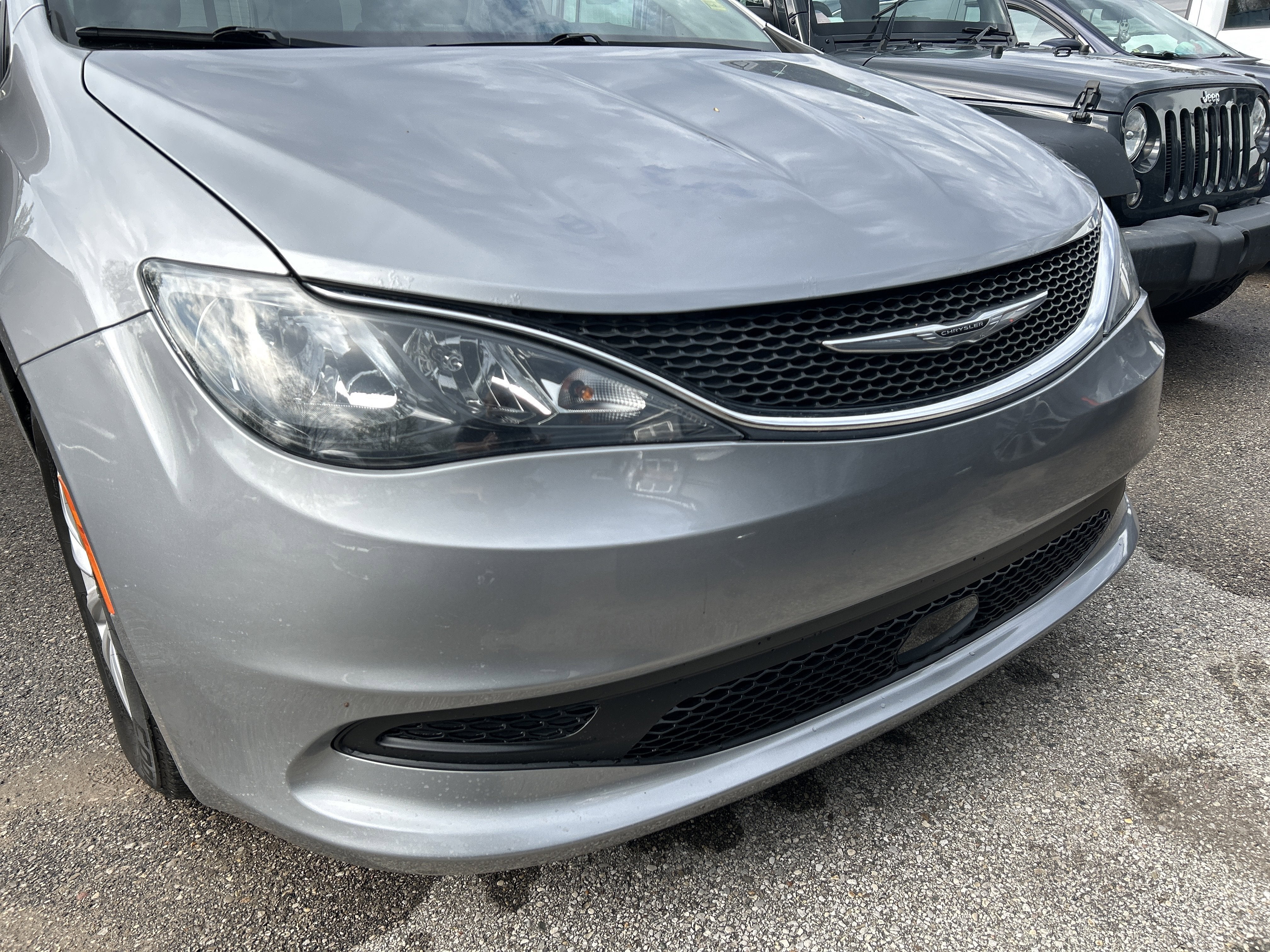 2021 Chrysler Voyager LXI