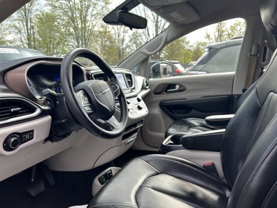 2021 Chrysler Voyager LXI