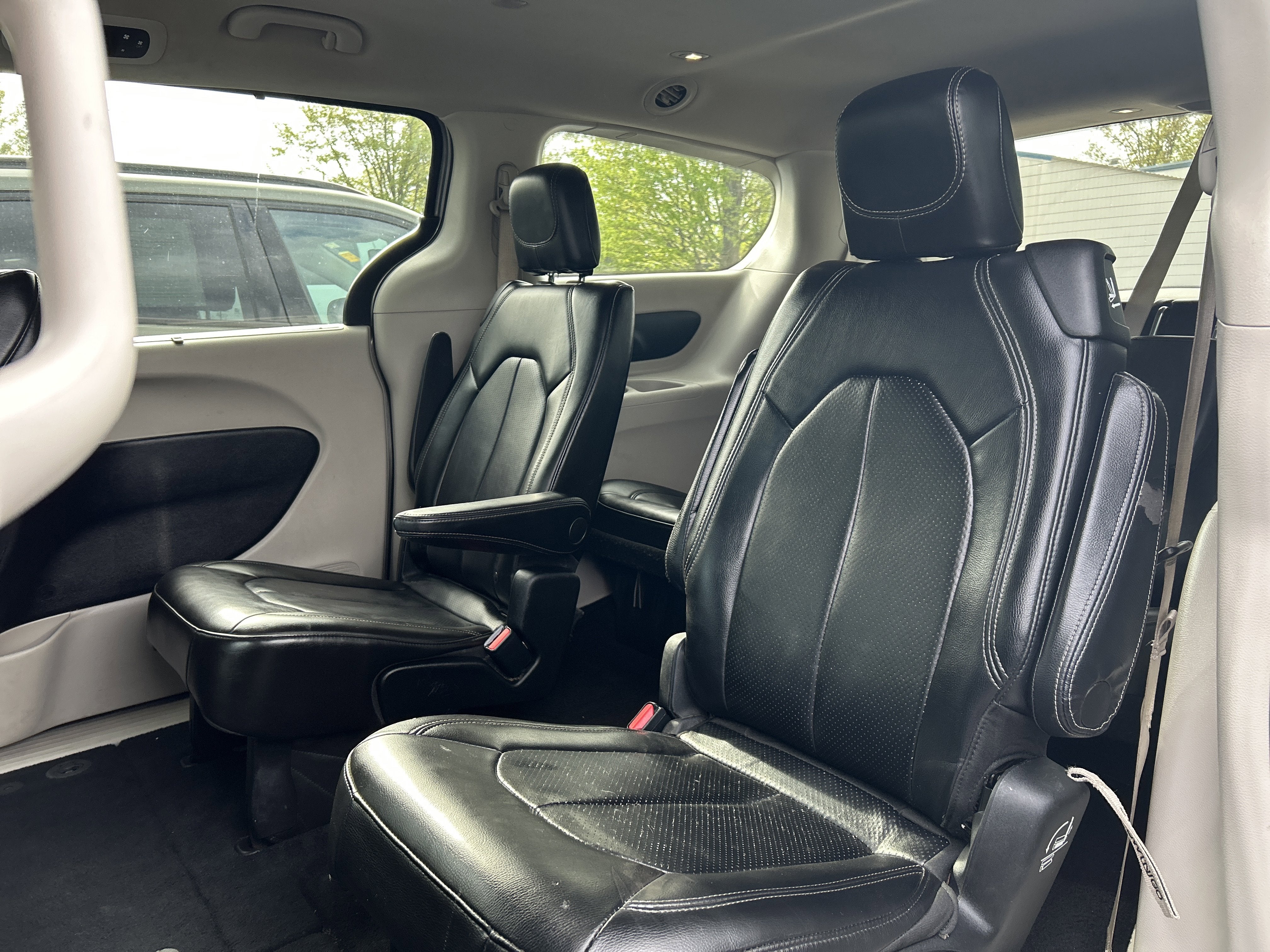 2021 Chrysler Voyager LXI