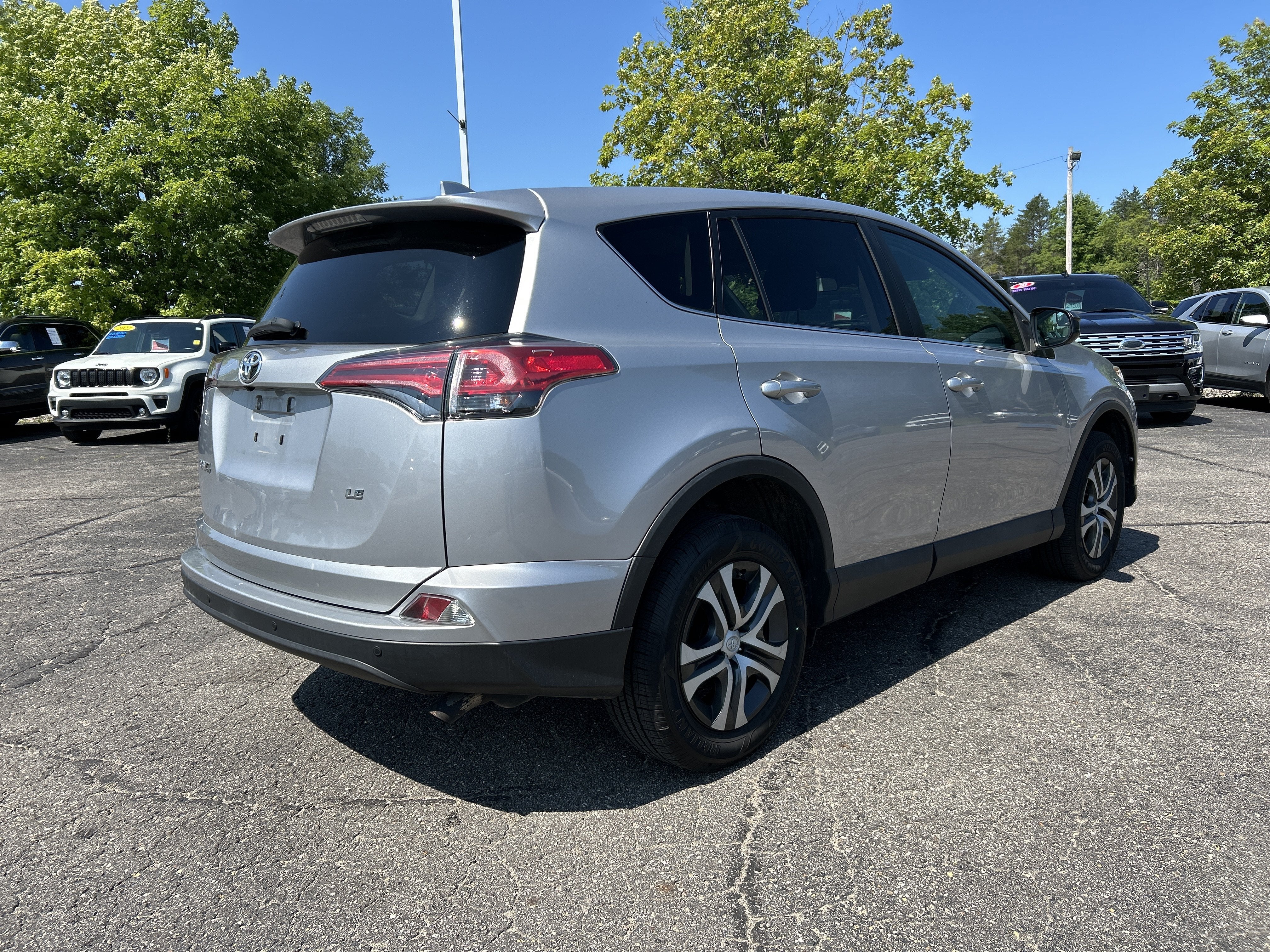 2017 Toyota RAV4 LE