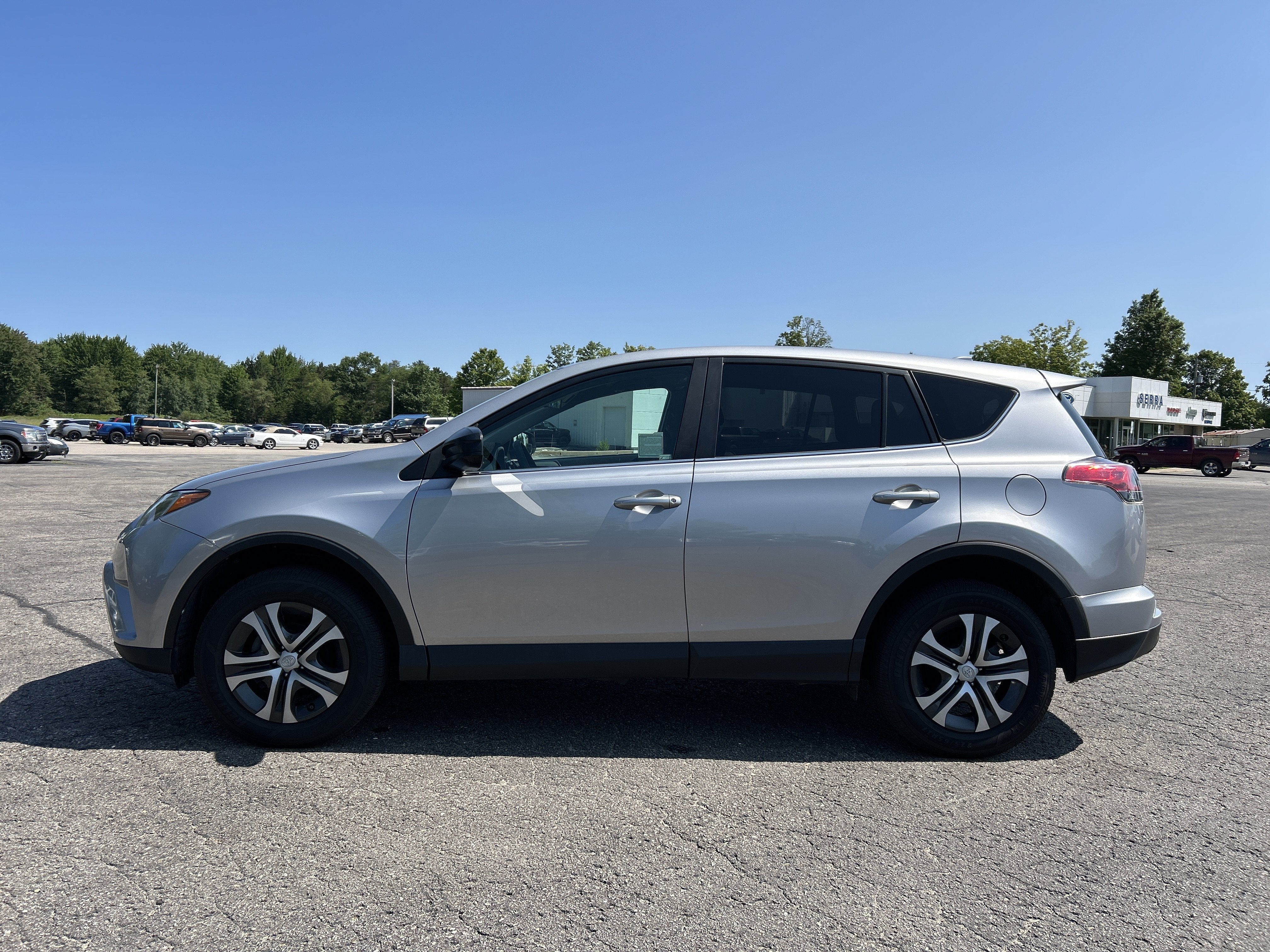 2017 Toyota RAV4 LE