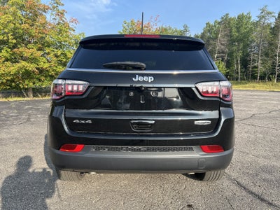 2023 Jeep Compass Latitude Lux