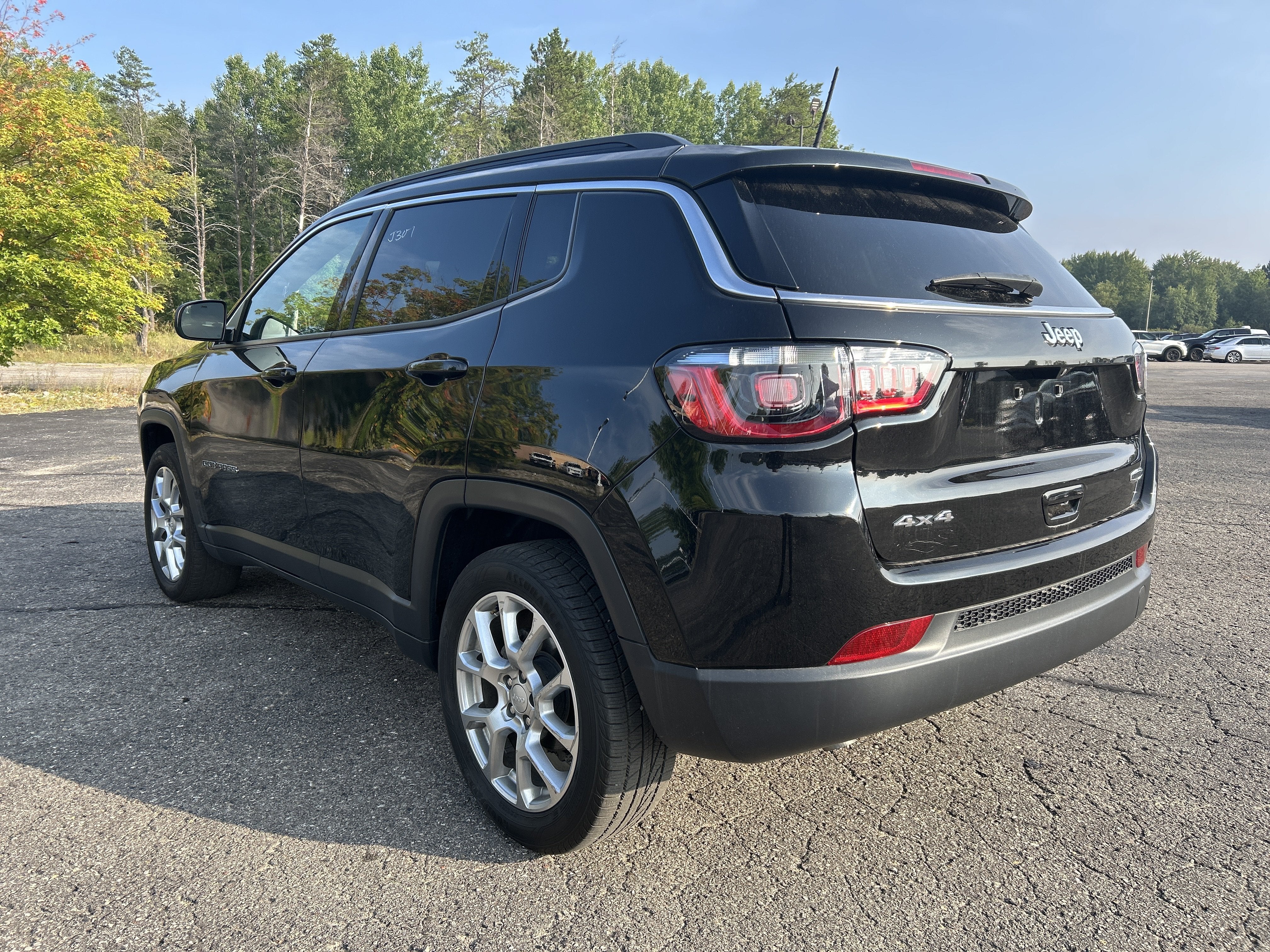 2023 Jeep Compass Latitude Lux