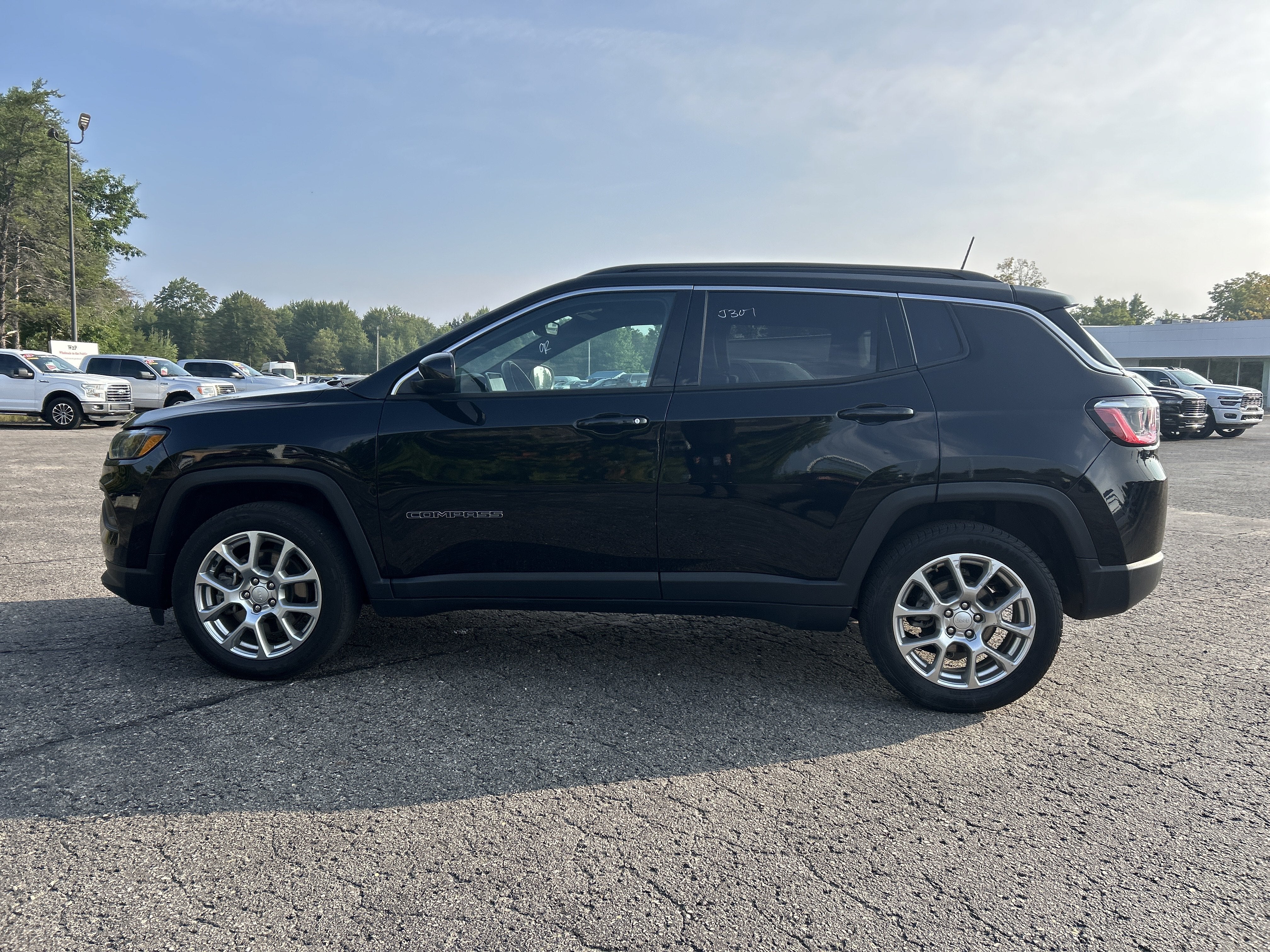2023 Jeep Compass Latitude Lux