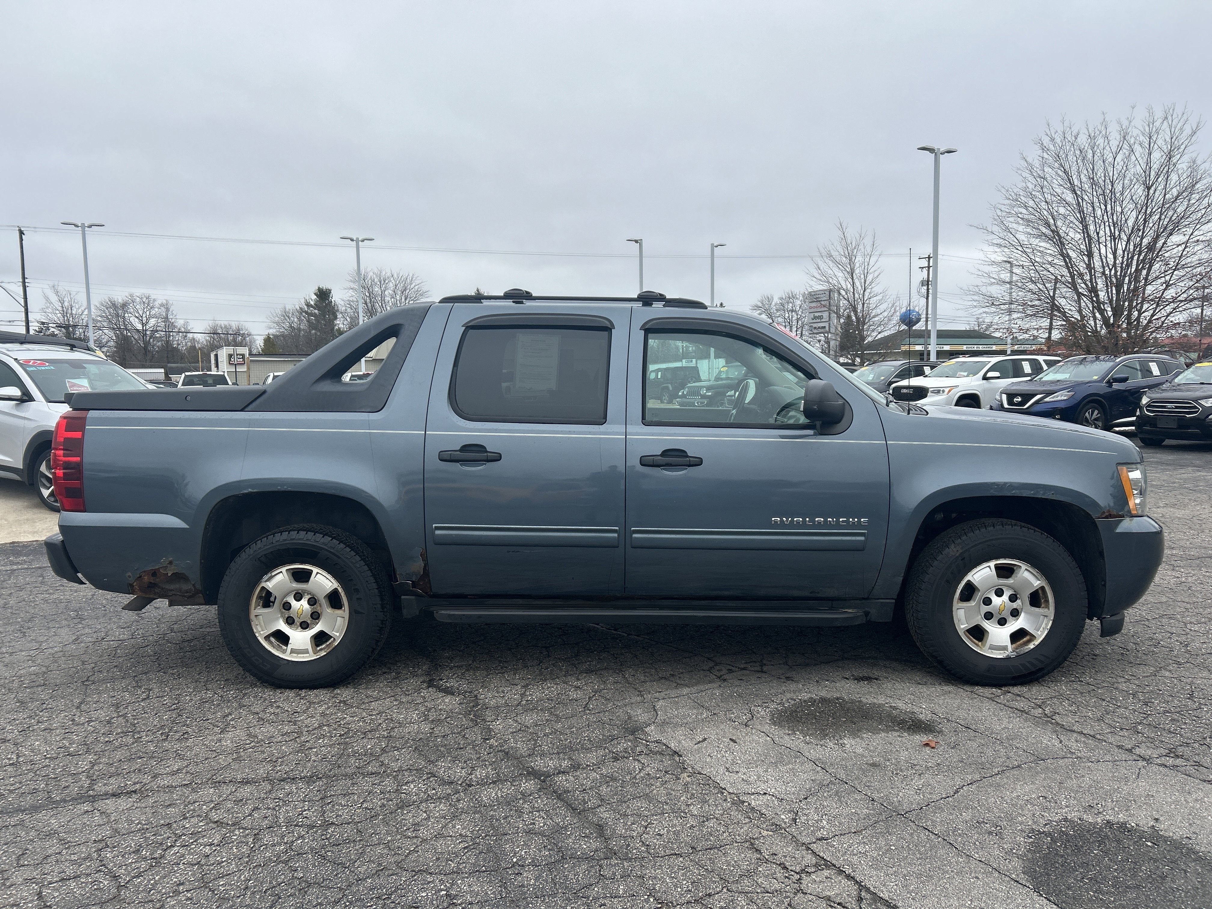 2012 Chevrolet Avalanche LS