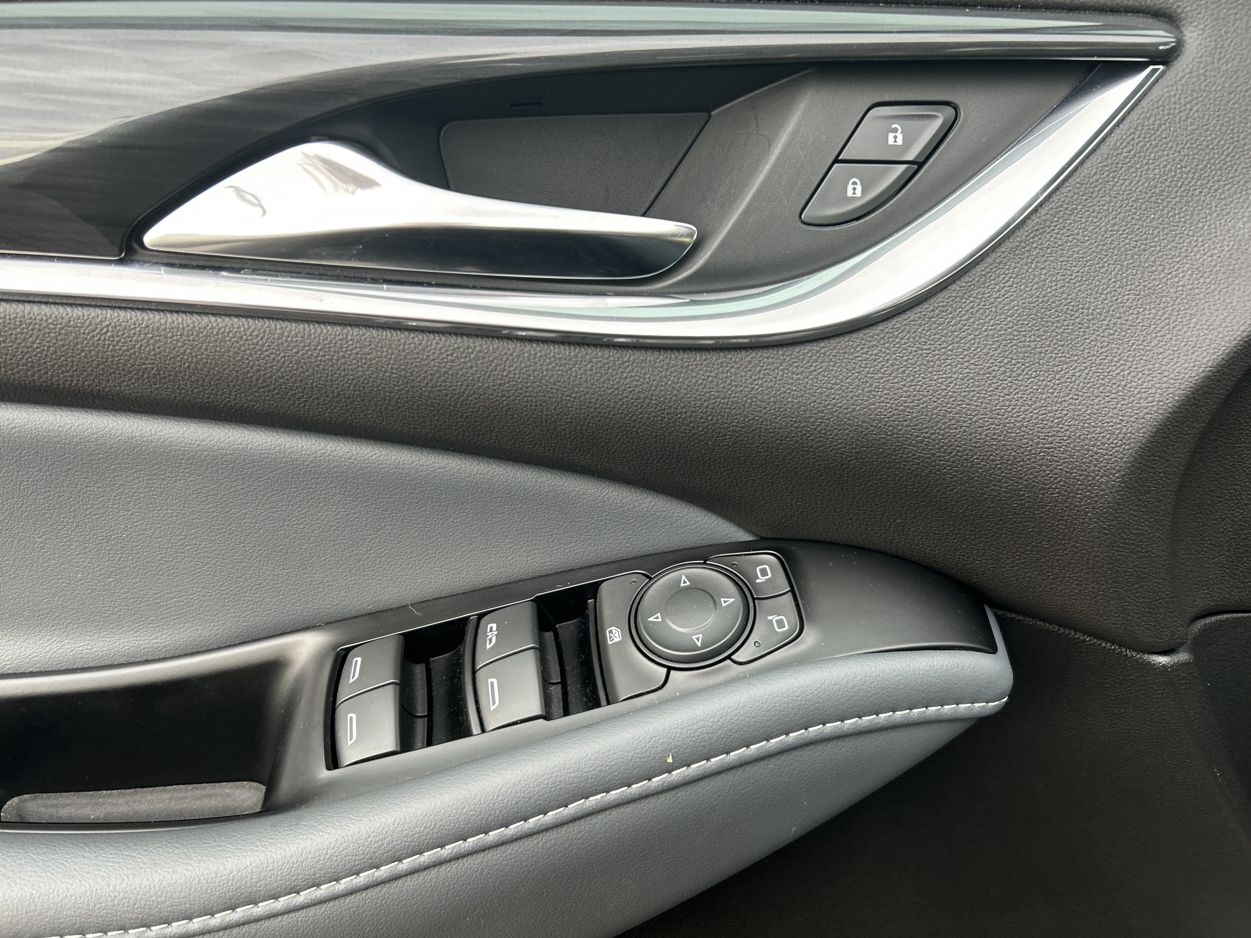 2022 Buick Enclave AWD Essence