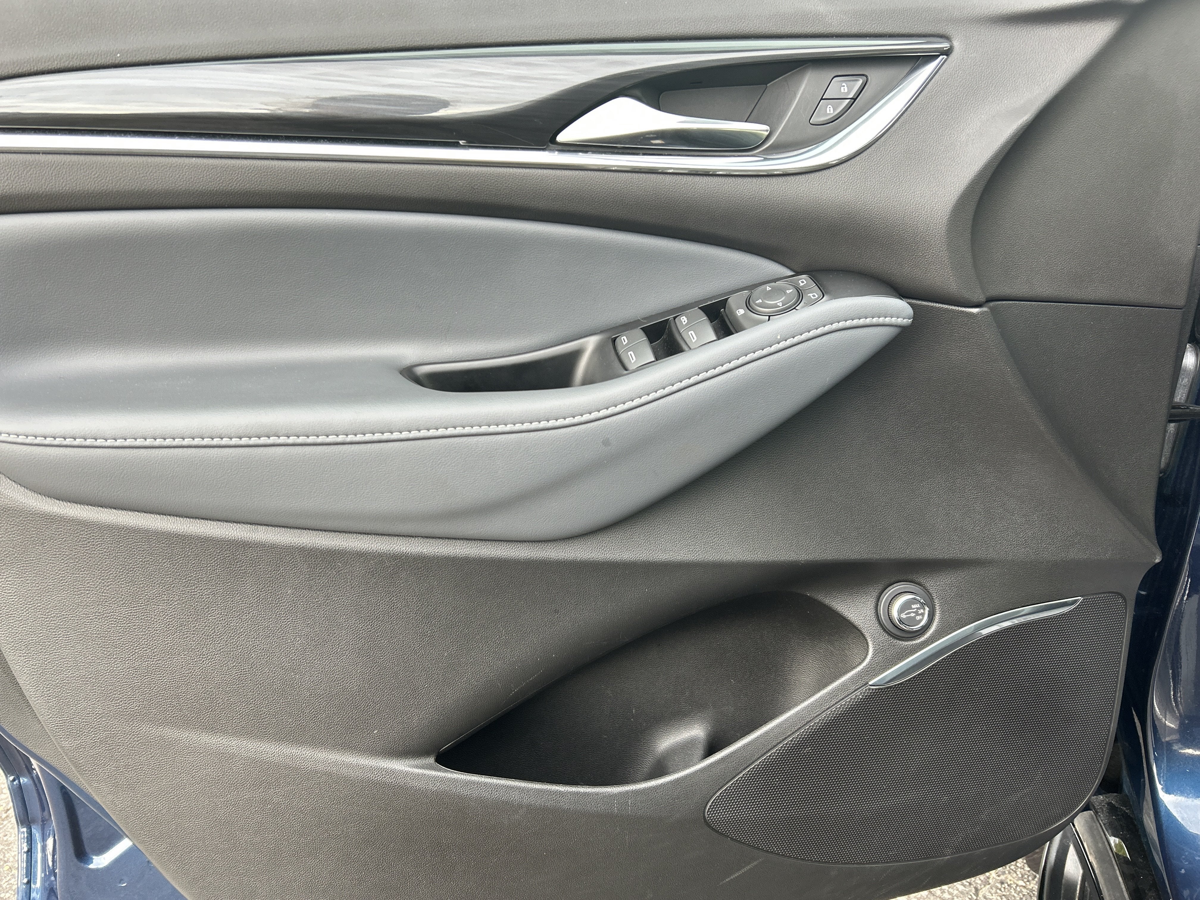 2022 Buick Enclave AWD Essence